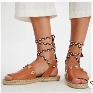 Z154. New Free People Strappy Brown Leather Wander Wrap Espadrilles Braided